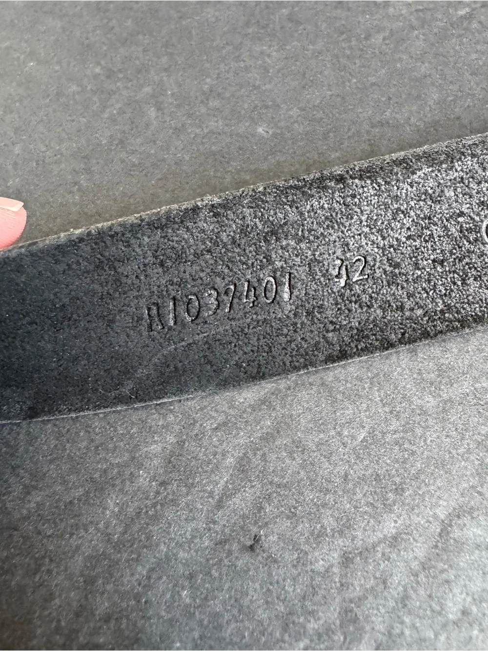 ARIAT‎ Distressed Black Leather Belt Well Worn Unisex Mens 42